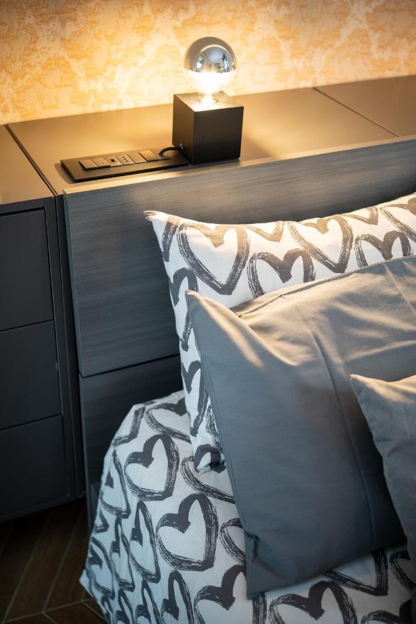 Colosseo Luxe Apartment In The Center Of Rzym Zewnętrze zdjęcie