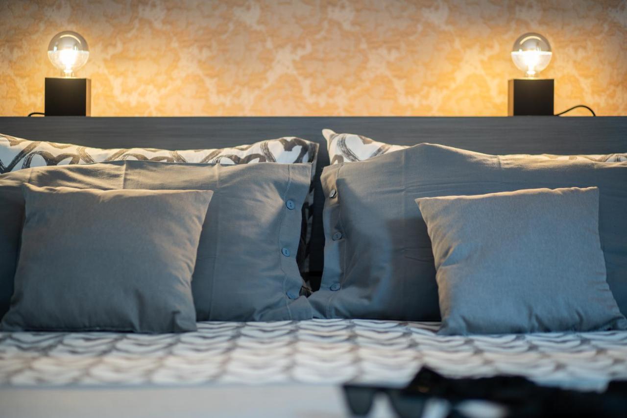 Colosseo Luxe Apartment In The Center Of Rzym Zewnętrze zdjęcie