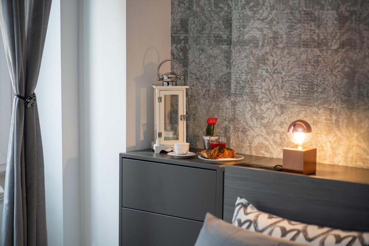 Colosseo Luxe Apartment In The Center Of Rzym Zewnętrze zdjęcie